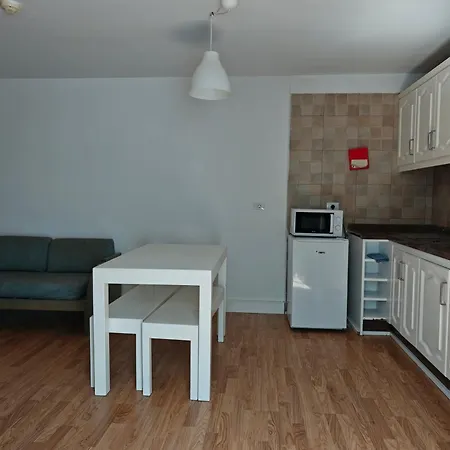 Ξενοδοχείο με διαμερίσματα San Marcial